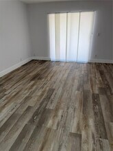 255 S Cypress Rd in Pompano Beach, FL - Building Photo - Building Photo