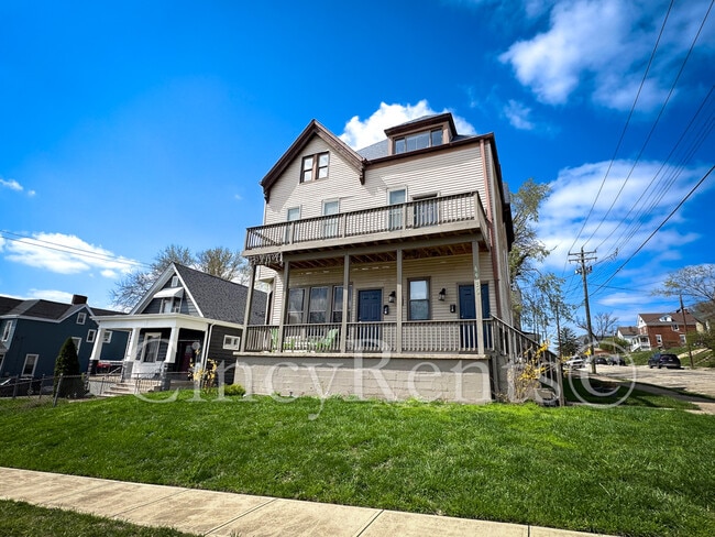 4925 Forest Ave, Unit 3