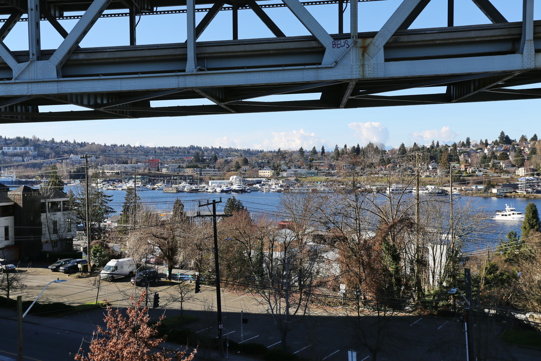 Larson Building in Seattle, WA - Building Photo