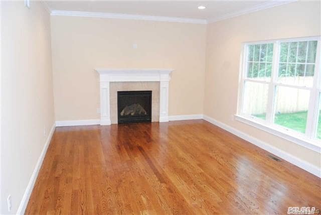 2558 Columbus Ave in North Bellmore, NY - Building Photo - Building Photo