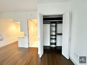 East 44th Street / Spacious Studio / Fanta in New York, NY - Building Photo - Building Photo