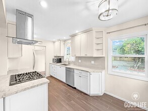 5226 Waring Rd in San Diego, CA - Building Photo - Building Photo