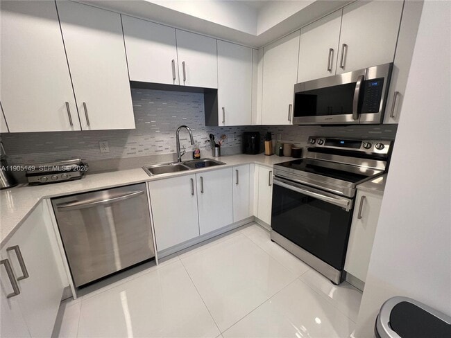 10950 NW 82nd St in Doral, FL - Building Photo - Building Photo