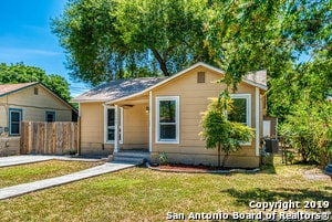 2122 W Wildwood Dr in San Antonio, TX - Building Photo - Building Photo