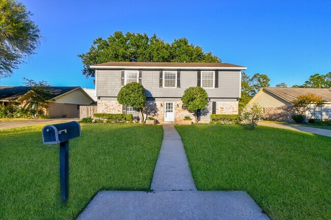 7310 Ridge Oak Dr in Houston, TX - Building Photo - Building Photo