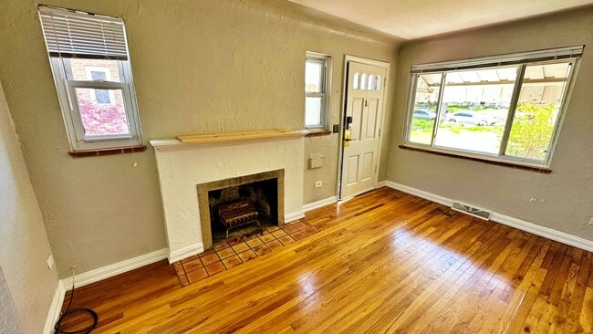 1290 Madison St in Denver, CO - Building Photo - Building Photo