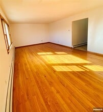 331 Capitol St in Saddle Brook, NJ - Building Photo - Building Photo