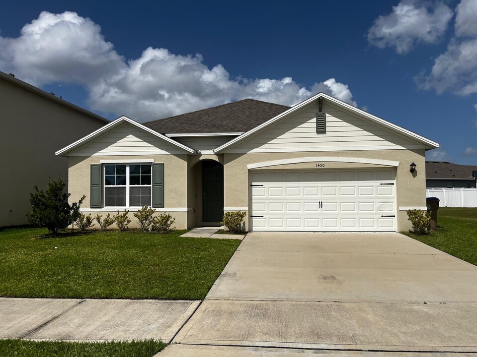 1450 Riverboat Dr in Kissimmee, FL - Building Photo
