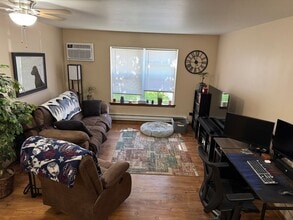Paradise Place Apartments in West Bend, WI - Building Photo - Interior Photo