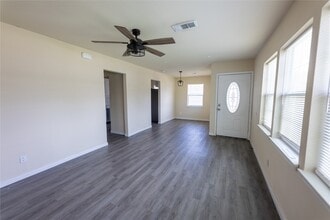 4942 Bataan Rd in Houston, TX - Building Photo - Building Photo