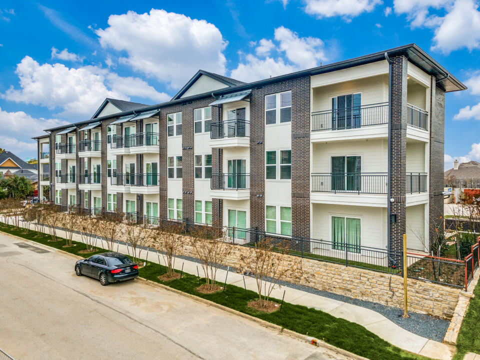 Ferguson Flats in Dallas, TX - Foto de edificio