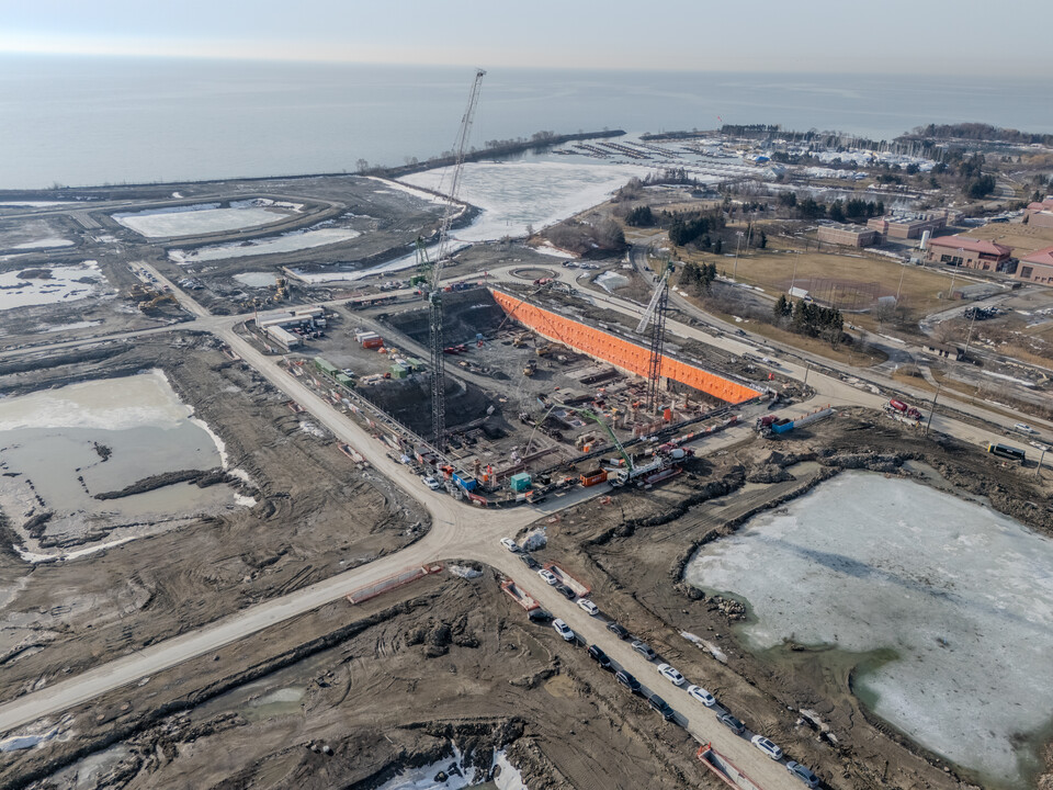 Harbourwalk at Lakeview Village in Mississauga, ON - Building Photo