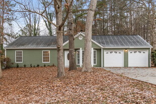 1028 Braddock Cir in Woodstock, GA - Building Photo
