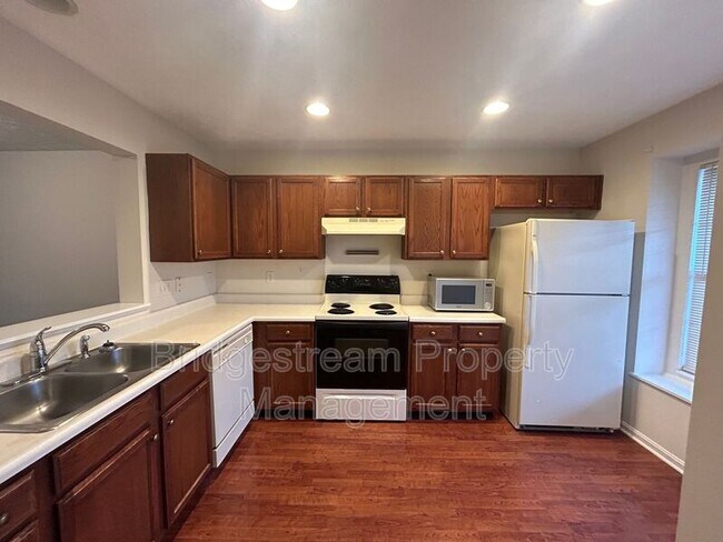 9306 Captiva Bay Dr in Miamisburg, OH - Building Photo - Building Photo