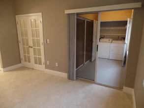 2880 N Oakland Forest Dr in Oakland Park, FL - Building Photo - Building Photo