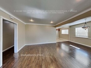 726 E 99th St in Los Angeles, CA - Building Photo - Building Photo