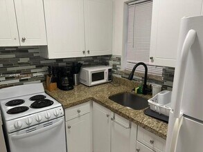 251 172nd St in Sunny Isles Beach, FL - Building Photo - Building Photo