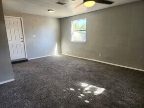 905 N Avenue K in Portales, NM - Building Photo - Building Photo