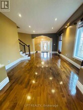 64 Yarrow Ct in Kitchener, ON - Building Photo - Building Photo