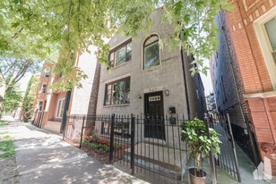 845 N Hoyne Ave, Unit 2 in Chicago, IL - Building Photo