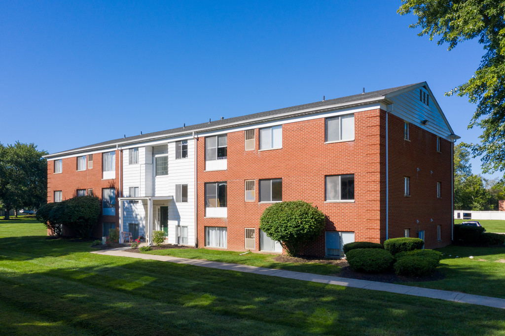 Tecumseh Apartments & Townhomes 