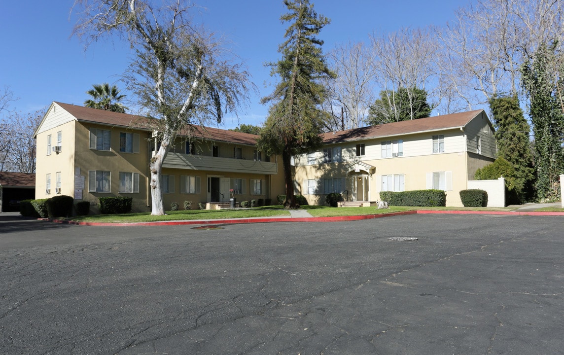 Mountain View Manor Apartments in San Bernardino, CA - Building Photo
