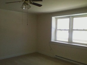 31 Wing Ave, Unit C1 in Dover Plains, NY - Building Photo - Building Photo