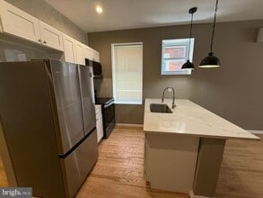 5618 Cedar Ave in Philadelphia, PA - Building Photo - Building Photo