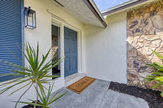 18302 SE Eagle Ln in Jupiter, FL - Building Photo - Building Photo