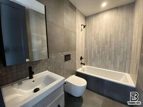 561 4th Ave in Brooklyn, NY - Building Photo - Building Photo