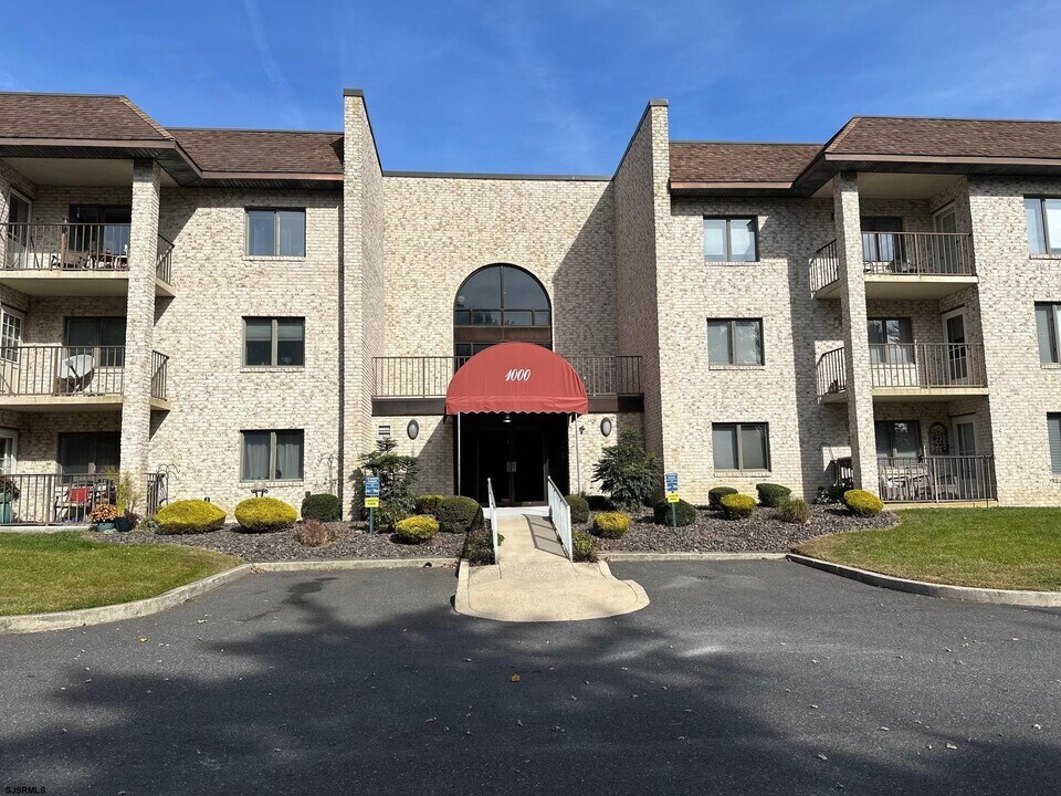 1108 Dolphin Ave in Northfield, NJ - Building Photo