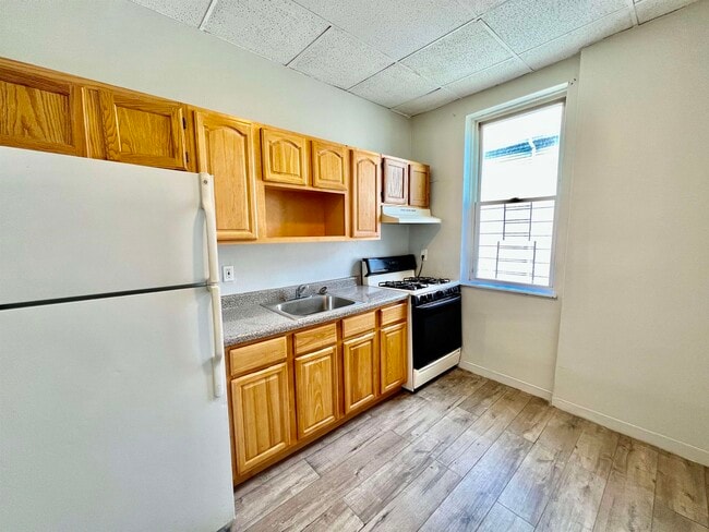 264 Old Bergen Rd in Jersey City, NJ - Building Photo - Building Photo