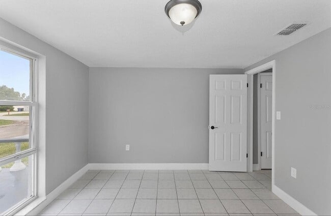 9200 Chantilly Ln in Port Richey, FL - Building Photo - Building Photo