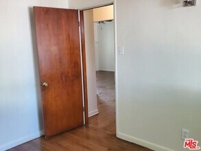 2362 Ocean Ave in Los Angeles, CA - Building Photo - Building Photo