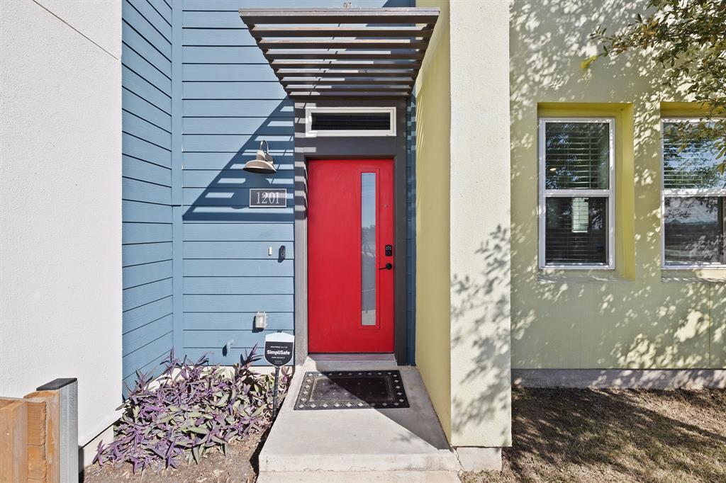 9015 Cattle Baron Path in Austin, TX - Building Photo