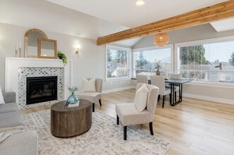 14391 SE 118th Dr in Damascus, OR - Foto de edificio - Building Photo