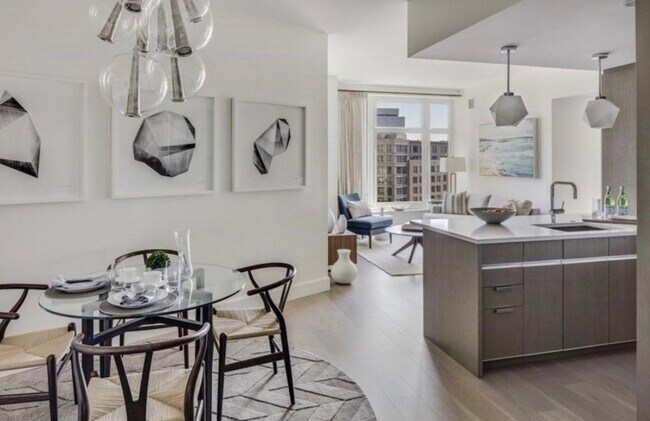 254 Friend St, Unit 4 in Boston, MA - Foto de edificio - Building Photo