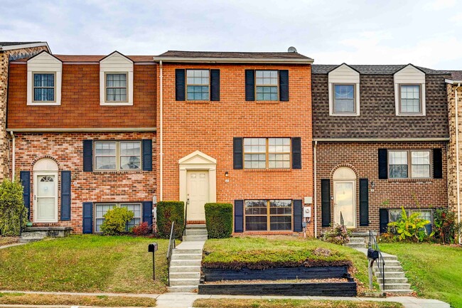 property at 18 Clinton Hill Ct