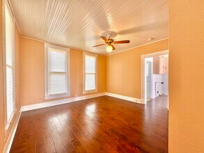 700 W Dallas St in Llano, TX - Building Photo - Building Photo