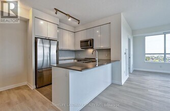 3270 Sheppard Ave E in Toronto, ON - Building Photo - Building Photo