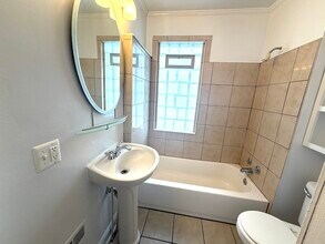 21848 Nevada Ave in Eastpointe, MI - Building Photo - Building Photo