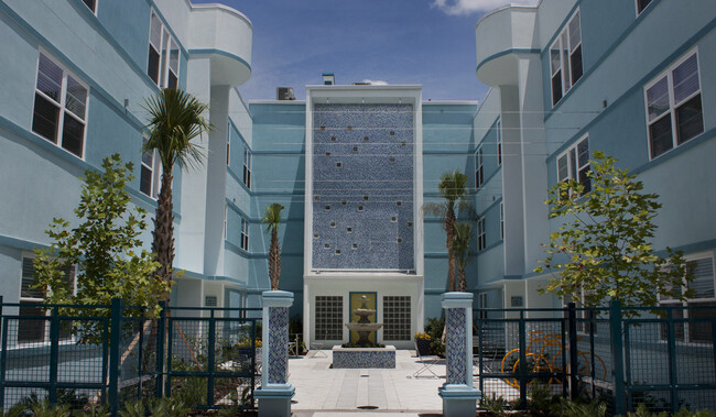 Deco '39 Luxury Apartments in Gainesville, FL - Building Photo - Building Photo