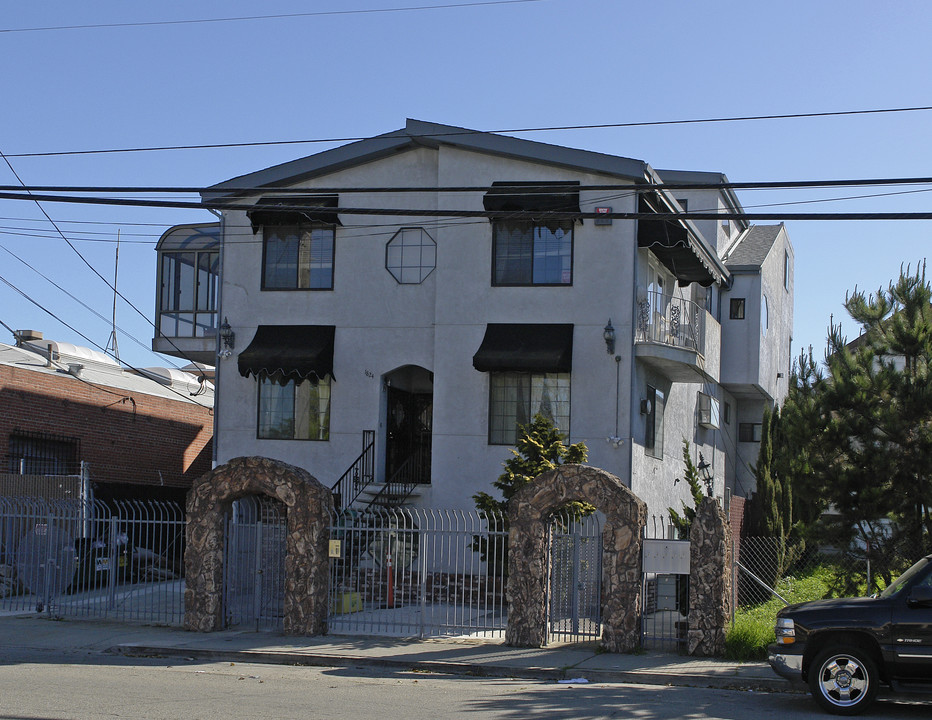 1824 Adeline St in Oakland, CA - Building Photo