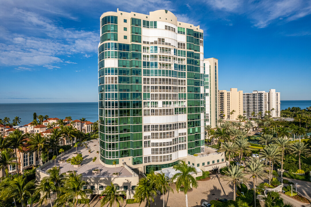 Le Ciel Venetian Tower in Naples, FL - Building Photo