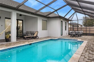 331 NE 7th St in Cape Coral, FL - Building Photo - Building Photo