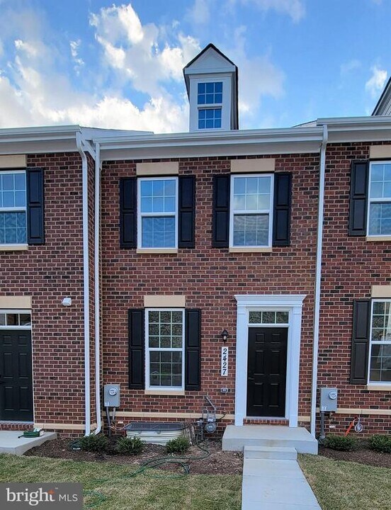 2427 James Banks Rd SE in Washington, DC - Building Photo