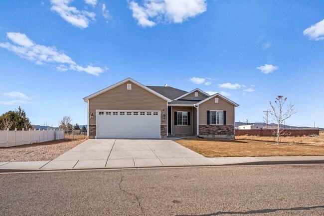 property at 822 S 4475 W