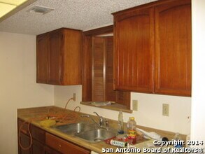 13815 Parksite Wds in San Antonio, TX - Building Photo - Building Photo