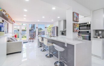 6613 Westwood Blvd in Tamarac, FL - Building Photo - Building Photo