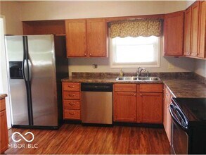 818 E Auman Dr in Carmel, IN - Building Photo - Building Photo